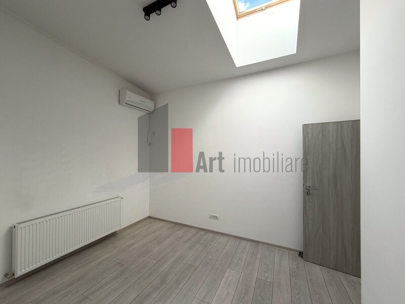 Calea Calarasilor, Matei Basarab, apartament 3 camere tip duplex.